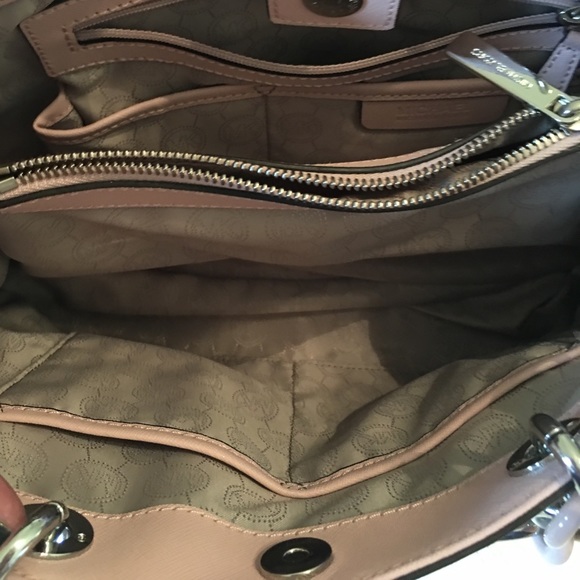 ⭐️SOLD⭐️Michael Kors Cynthia Bag💕😍💕👛 - Picture 8 of 8